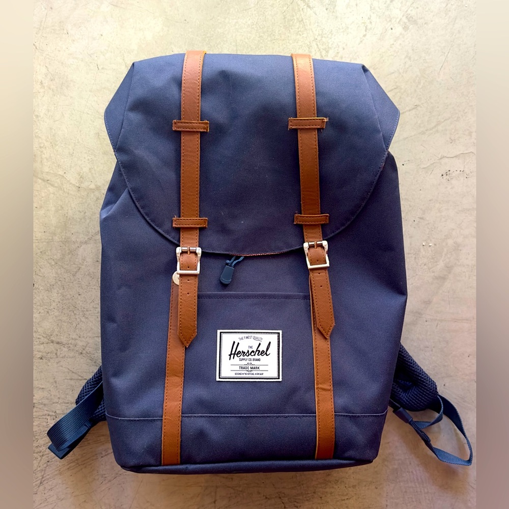 Herschel Retreat Navy Backpack
